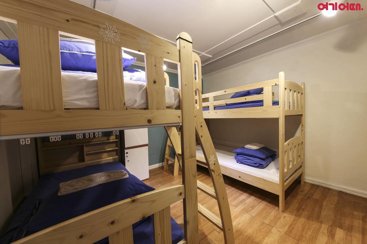 Sinchon Sisters Hostel Seul Exterior foto